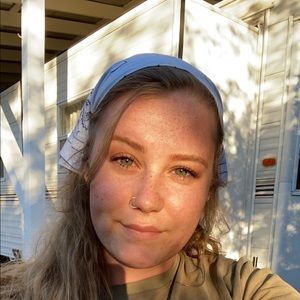 Meet your Posher, Michaela